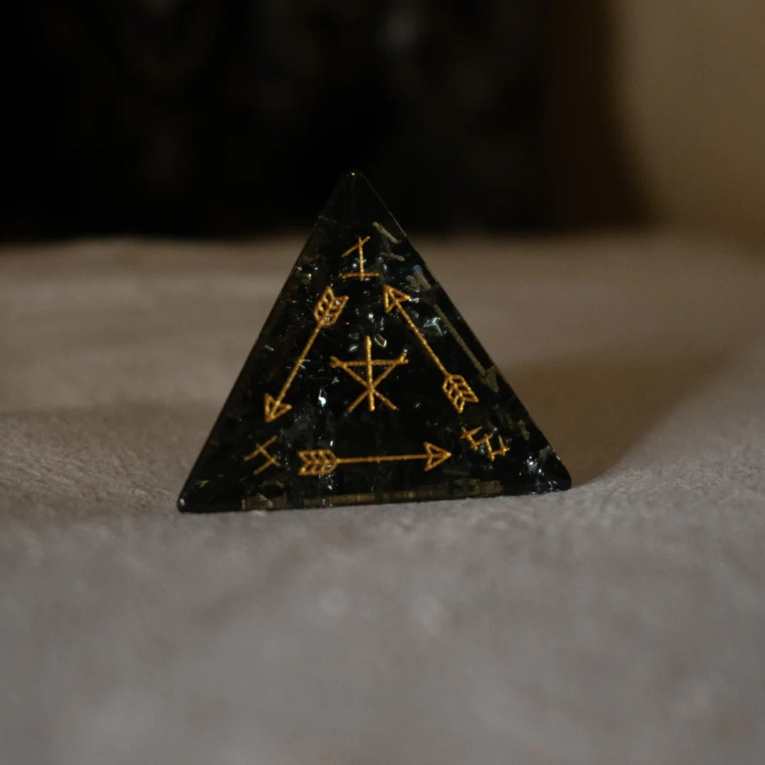 Misty Mountain Gaming: Wendigo Shattered Glass Dice Set