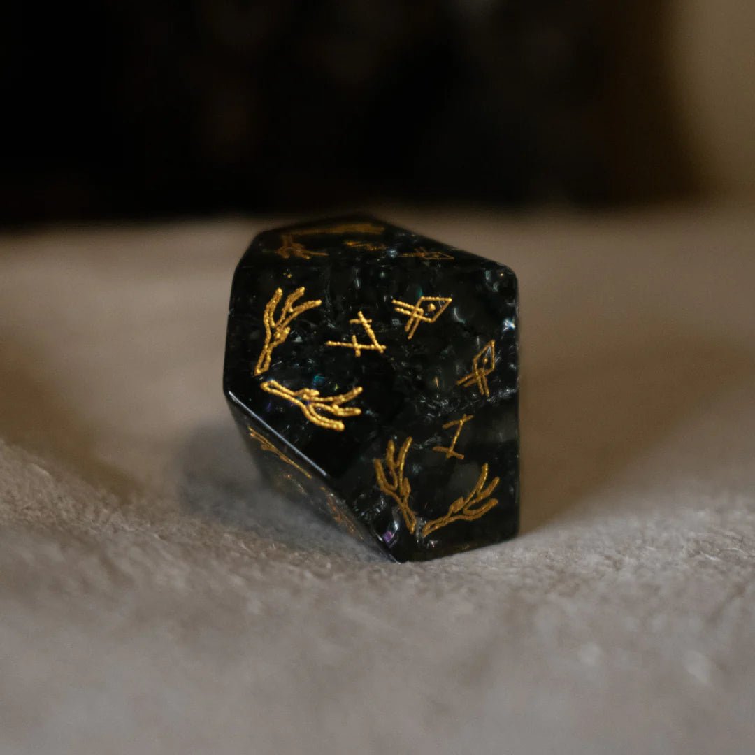 Misty Mountain Gaming: Wendigo Shattered Glass Dice Set